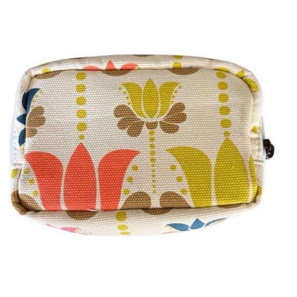 Primrose Hill London Lotus Pattern Zipper Cosmetic Bag - Picture 5 of 6